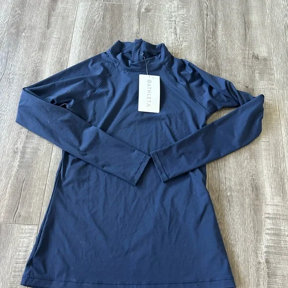 Athleta North Point Rashguard - Picture 4 of 9